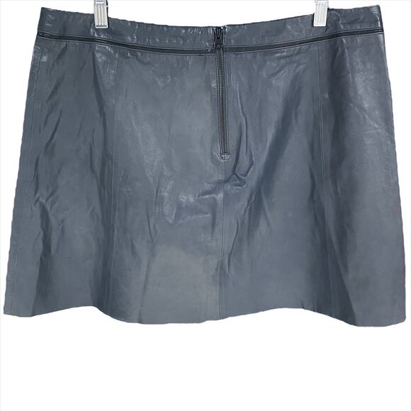 VINCE Buttery Soft Leather Miniskirt in Gray-Blue with Black Accents Size 12 - Picture 6 of 8